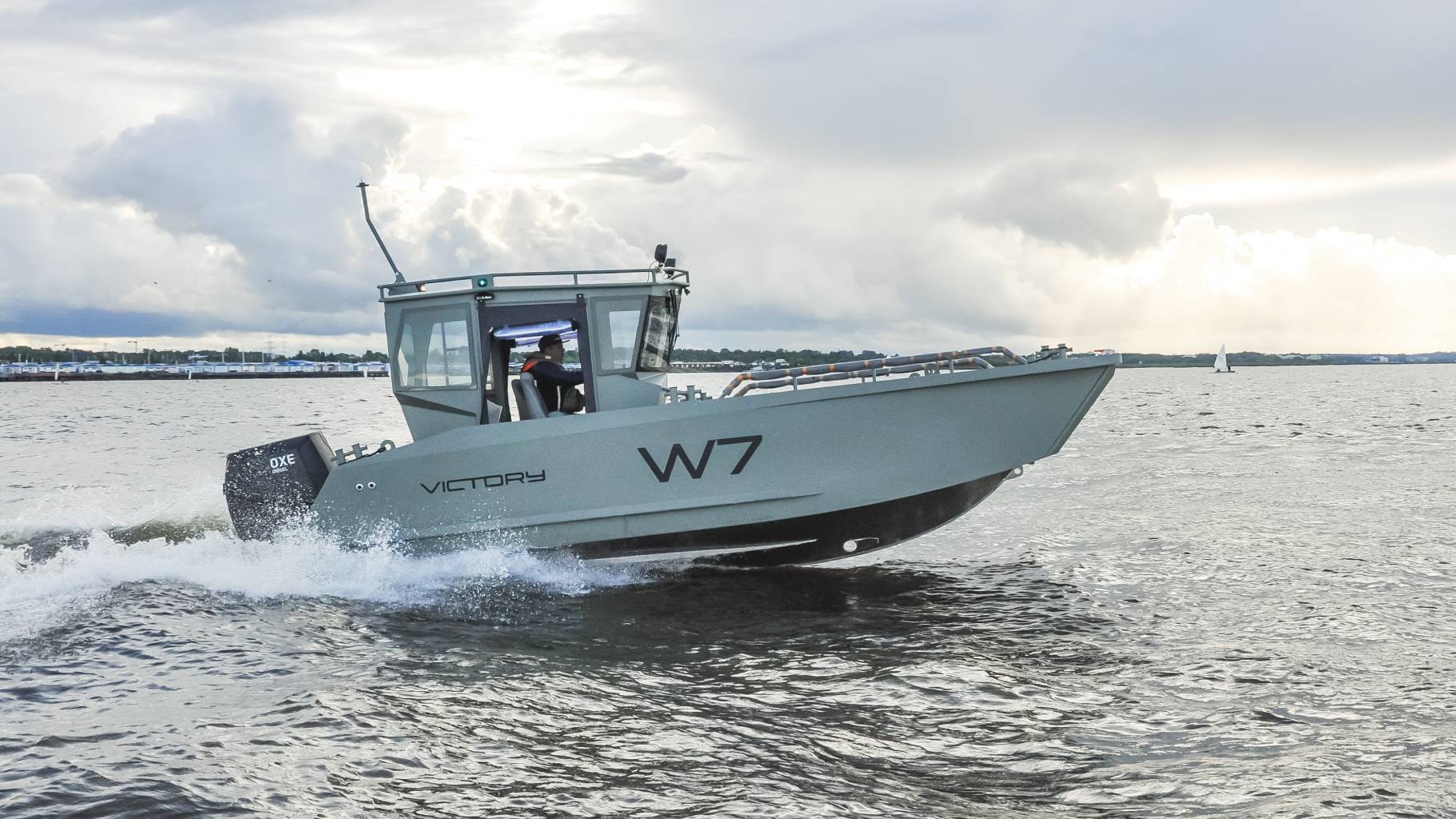 https://www.victory-boats.ru/wp-content/uploads/2025/09/w7-apparel-4.jpg